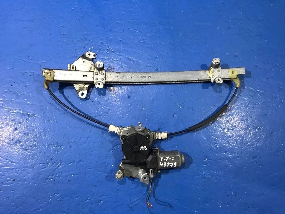 Стеклоподъёмник электр. передний левый Nissan Almera N16 рестайлинг (2002—2006) SJNBBAN16U2617886 80701BM706 Лево Перед QG18DE 4216730