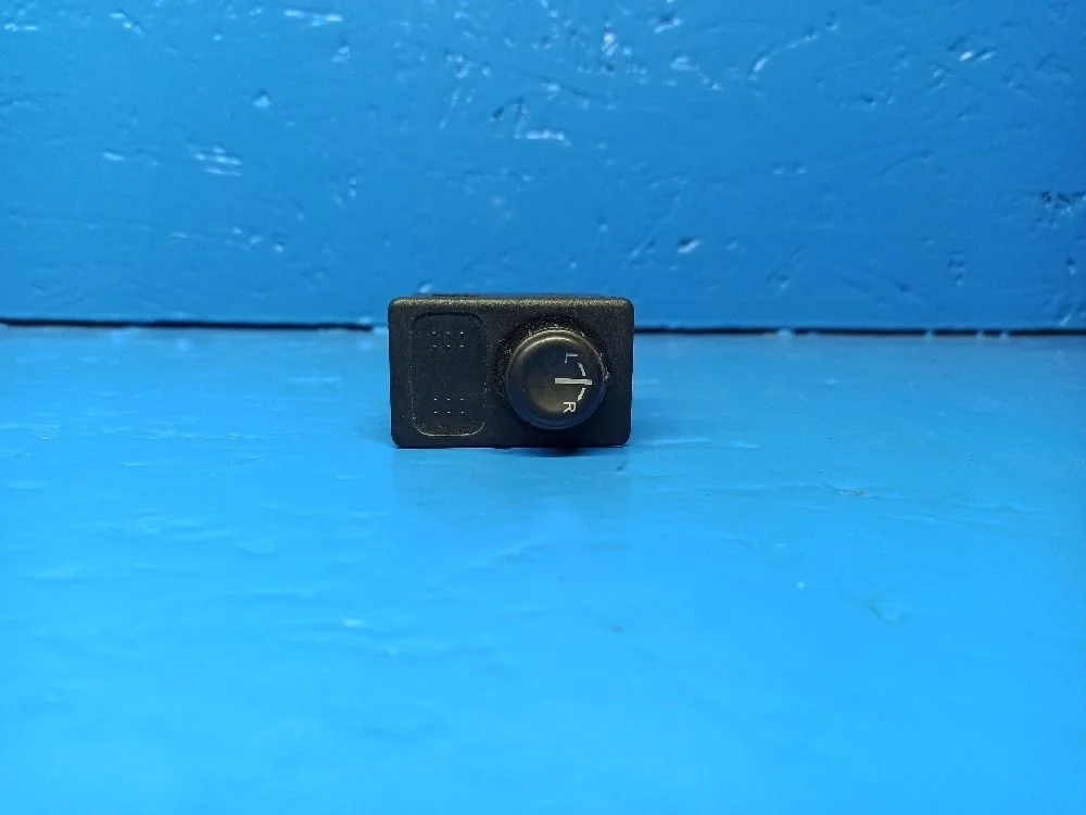 Переключатель регулировки (джойстик) зеркал Nissan Almera N16 рестайлинг (2002—2006) SJNBBAN16U2617886 25570BM400   QG18DE 4216730