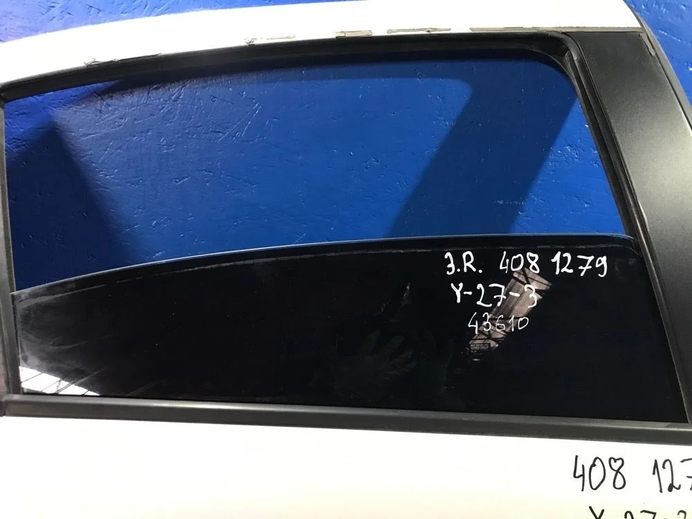 Стекло двери задней правой Peugeot 408 I (2012—2017)