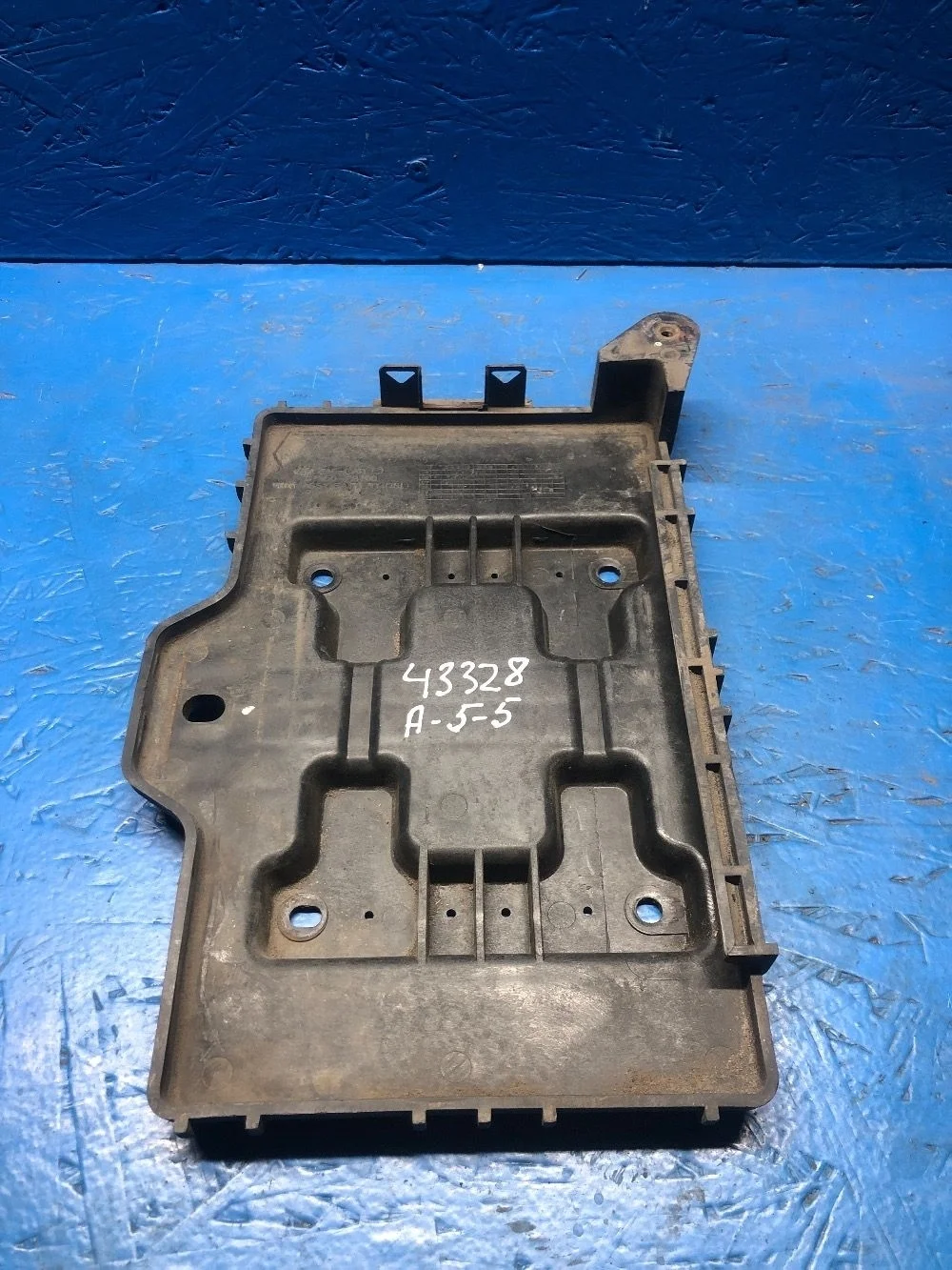 Крепление аккумулятора (корпус/подставка АКБ) Hyundai Santa Fe II (2005—2010)  371502B100, 371502B000