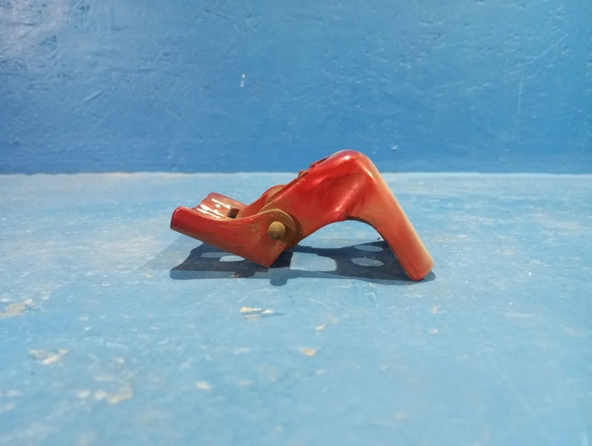 Петля двери передней левой нижняя Peugeot 308 I (2007—2011) 4A/C 4B 4A 4E T7 9035X6 Лево Перед 9HZ EP6  EP6C DW10BTED4 EP6DT