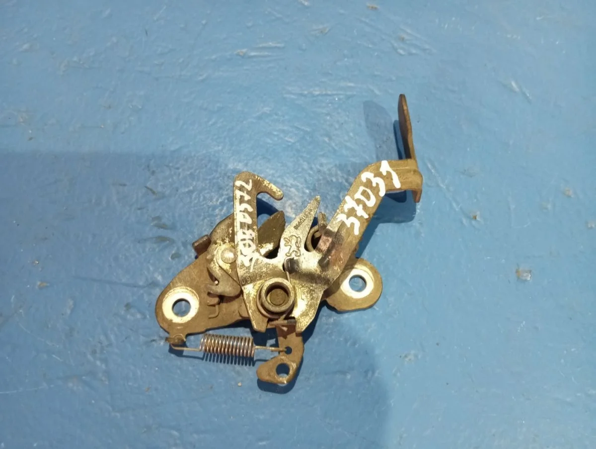 Замок капота Peugeot 308 I (2007—2011) 4A/C 4B 4A 4E T7 7934A1,  9660115980  Перед 9HZ EP6  EP6C DW10BTED4 EP6DT