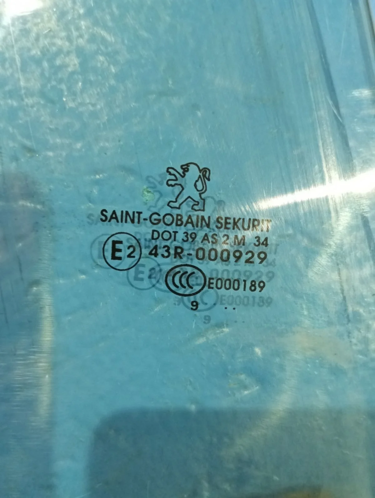 Стекло двери задней правой Peugeot 308 I (2007—2011) 4A/C 4B 4A 4E T7 9204P5 Право Зад 9HZ EP6  EP6C DW10BTED4 EP6DT