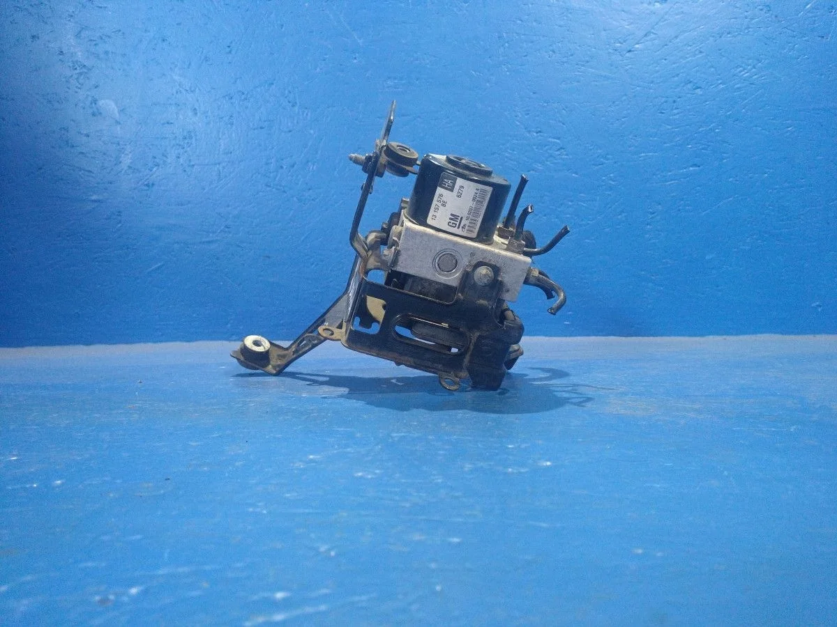 Блок (насос) ABS Opel Astra GTC H (2004—2007) W0L0AHL0865093761 13157576   Z18XE
