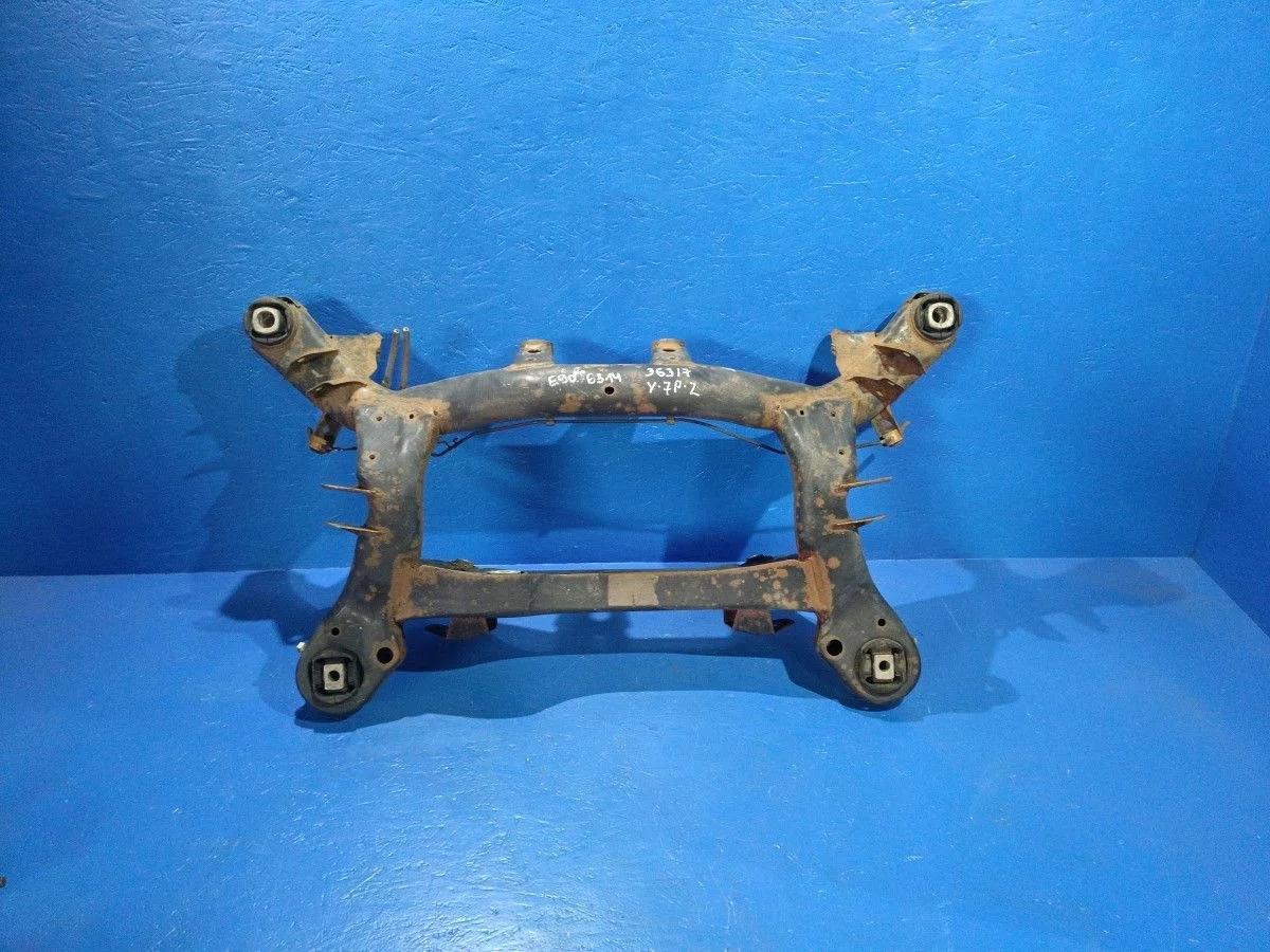 Балка задняя BMW 3 серия E90/E91/E92/E93 (2005—2010) E90 33316783713  Зад