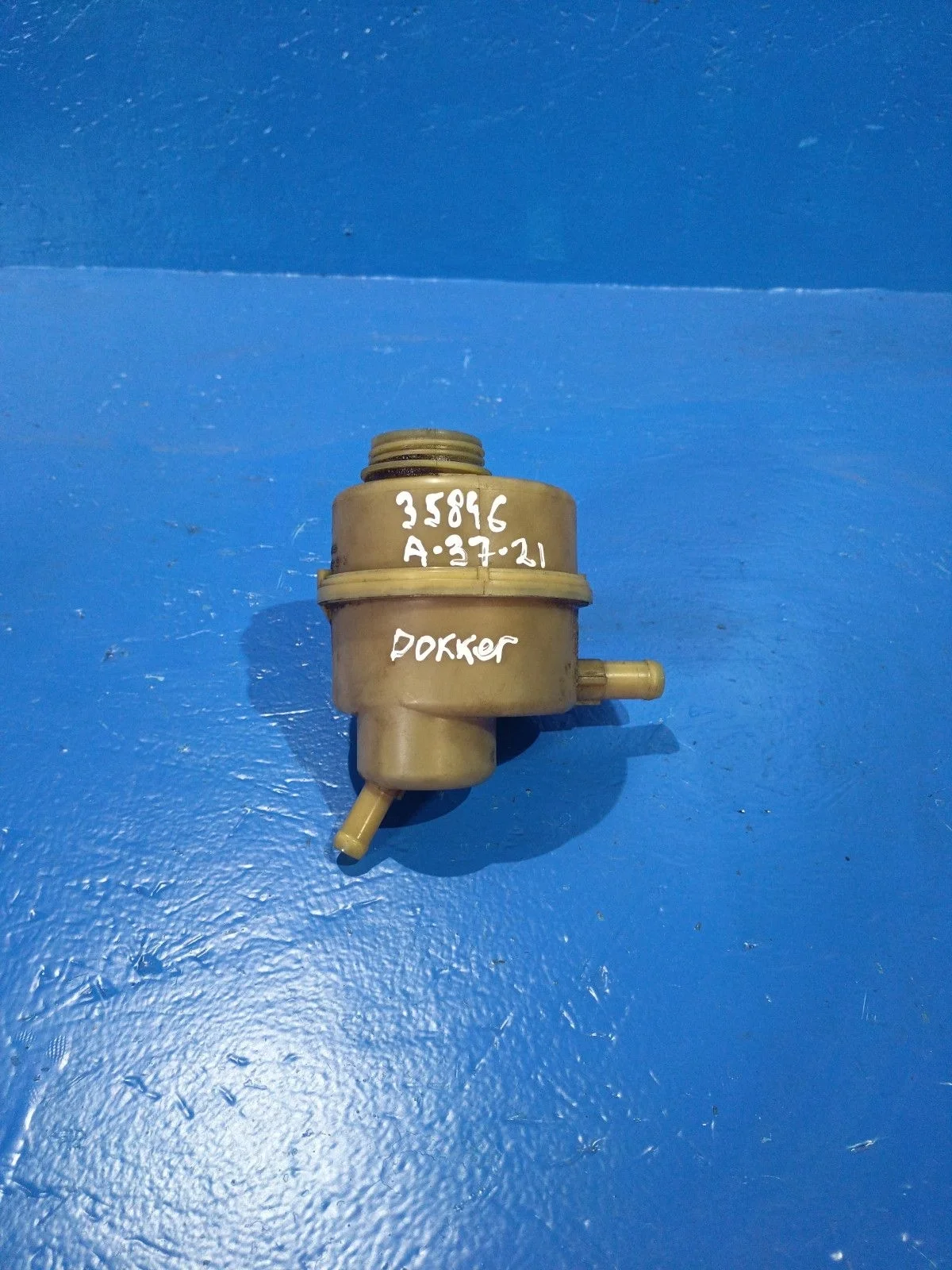 Бачок гидроусилителя (ГУР) Renault Dokker I (2012—2021) VF10SRAV460504674 491803558R   K7M812 UE36967