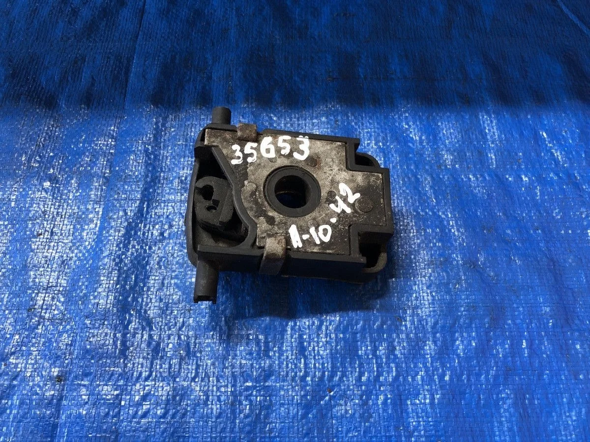 Замок капота BMW 3 серия E46 (1998—2003) E46 51238203859,  8203859,  51238185738  Перед