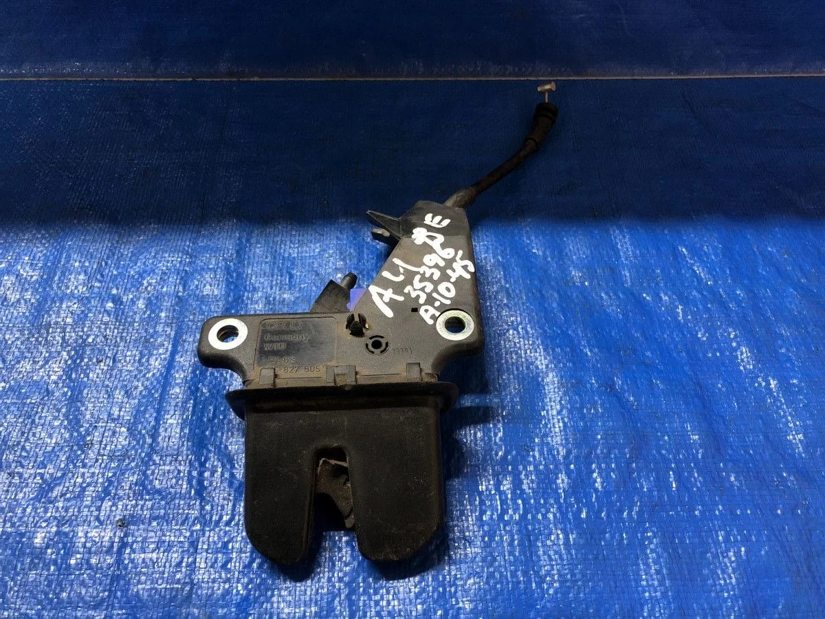 Замок багажника Audi A4 B6 (2000—2006) 8E 8E5 8EC 8ED B6 8E5827505B  Зад