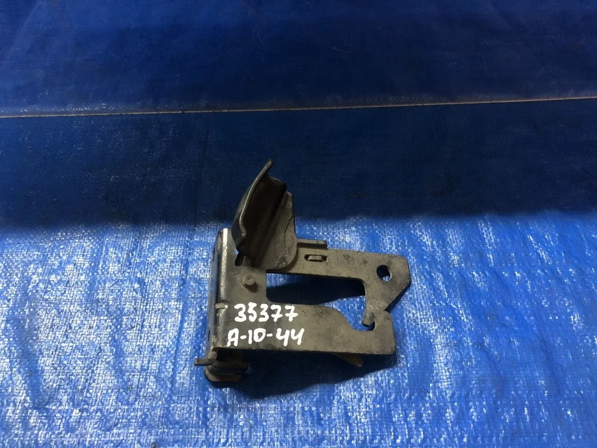 Замок капота Mercedes-Benz E-класс W212/S212/C207/A207 (2009—2013) W212 A2128800064,  2128800064  Перед M271.958 OM651.925