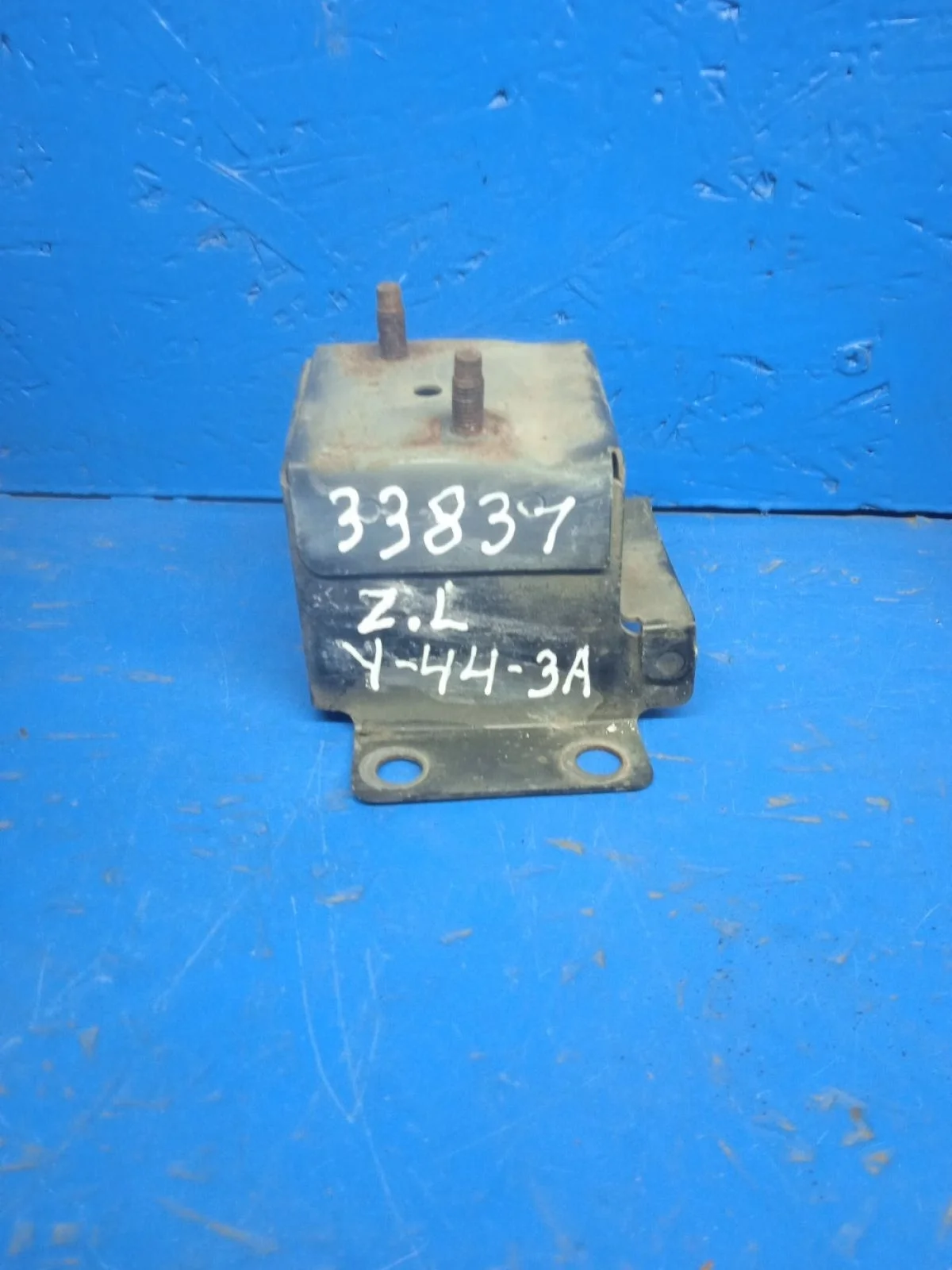 Кронштейн усилителя заднего бампера левый Nissan Almera Classic I (2006—2013) KNMCSHLMS6P619789 8520295F0B Лево Зад QG16DE