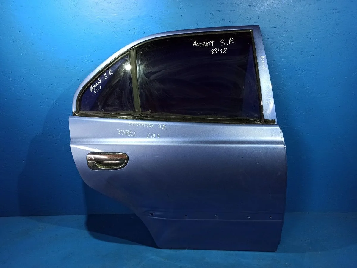 Дверь задняя правая Hyundai Accent II (1999—2012) X7MCF41GP5M048348 7700425030 Право Зад G4EC