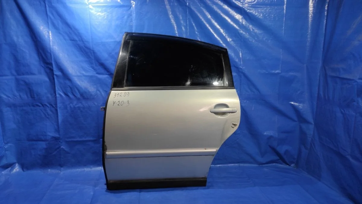 Дверь задняя левая Volkswagen Passat B5 (1996—2001) WVWMA23B4YP161445 3B5833051AB Лево Зад ATW