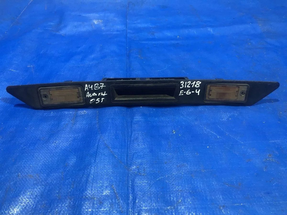 Накладка на крышку багажника (бленда) Audi A6 Allroad Quattro C6 (2006—2008) 4F5 8P48275743FZ   AUK