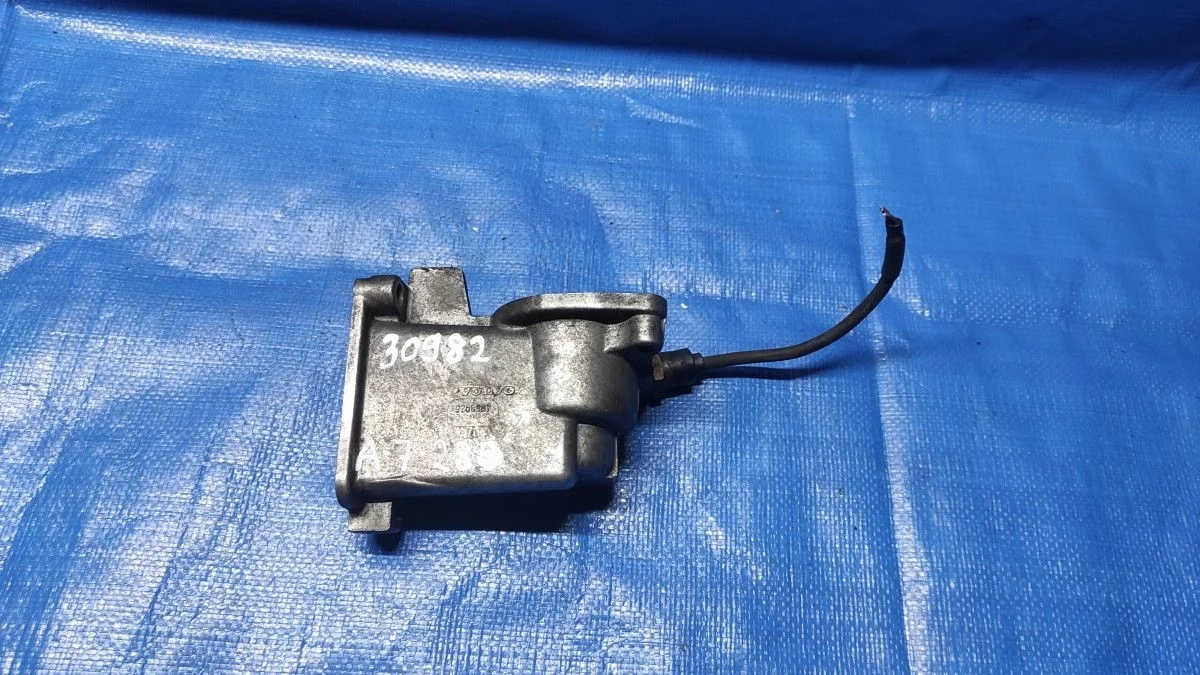 Корпус термостата Volvo S80 I (1998—2003)