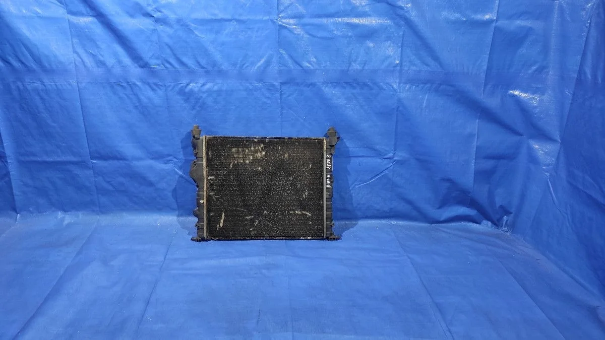 Радиатор охлаждения двигателя Renault Scenic I рестайлинг (1999—2003) JA 7700838134