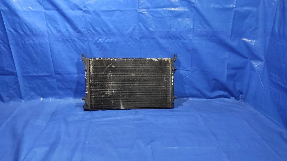 Радиатор охлаждения двигателя Volkswagen Golf Mk5 (2003—2009) 1K1 9B3 1K0121253P   CTHD; CAVD CHGA BLF BCA CGGA; BUD BLR; BLY; BVY; BVZ