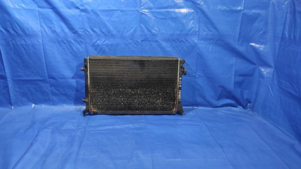 Радиатор охлаждения двигателя Volkswagen Golf Mk5 (2003—2009) 1K1 9B3 1K0121251P   CTHD; CAVD CHGA BLF BCA CGGA; BUD BLR; BLY; BVY; BVZ