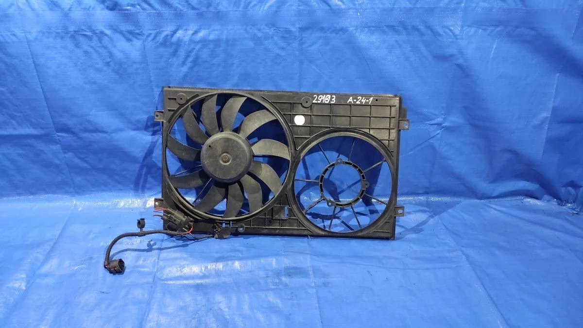 Вентилятор радиатора в сборе Volkswagen Passat B6 (2005—2010) WVWZZZ3CZ6P204730 1K0121207T  Перед