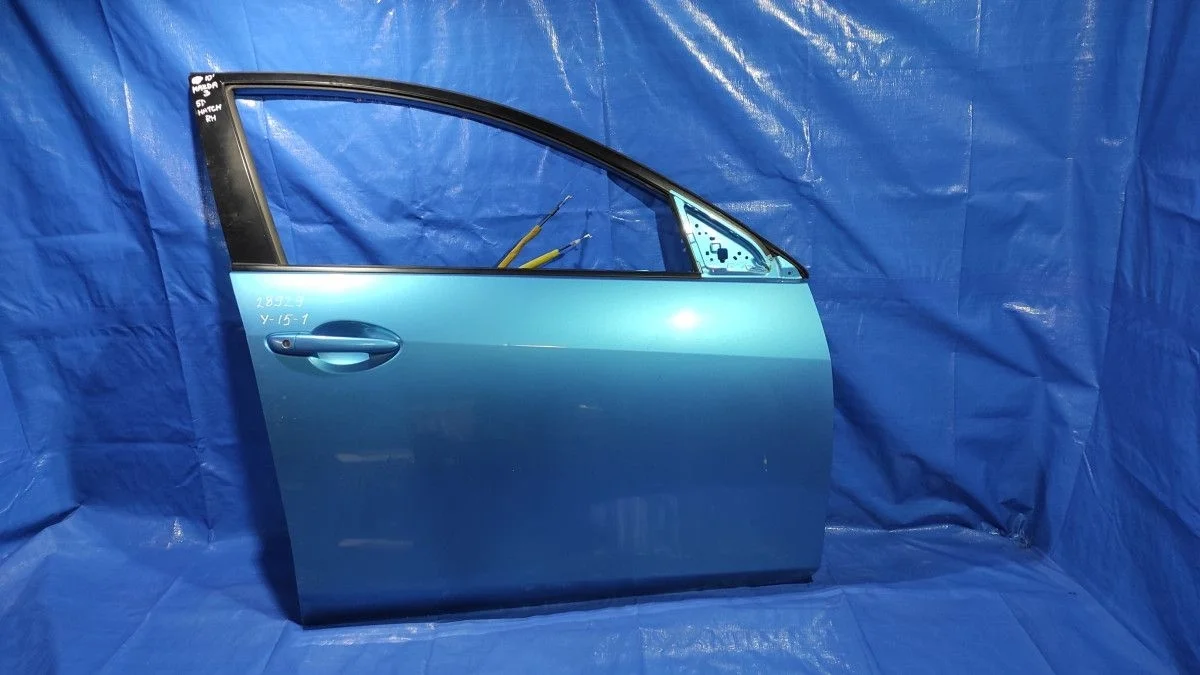 Дверь передняя правая Mazda 3 BL (2008—2011) BLA4Y BL  BL14F BBY95802XF Право Перед LF17 LF Z6 R2AA  Y655, Y650