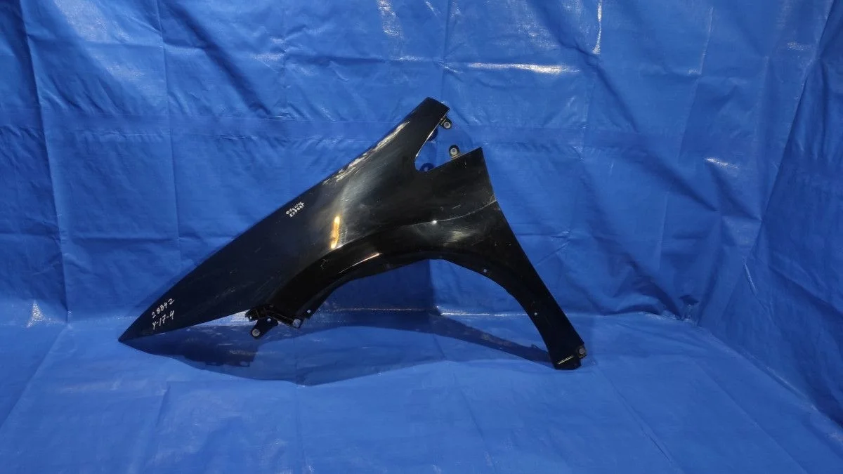 Крыло переднее левое Honda Civic VIII (2005—2009) FN FK FK1 FK2 FK3 60260SMGE00ZZ Лево Перед