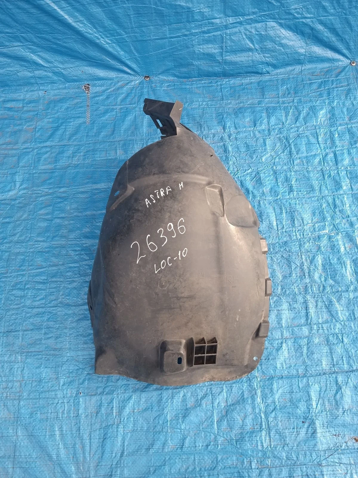 Подкрылок (локер) передний правый Opel Astra H (2004—2007) L48 L08 L35 13125605 Право Перед