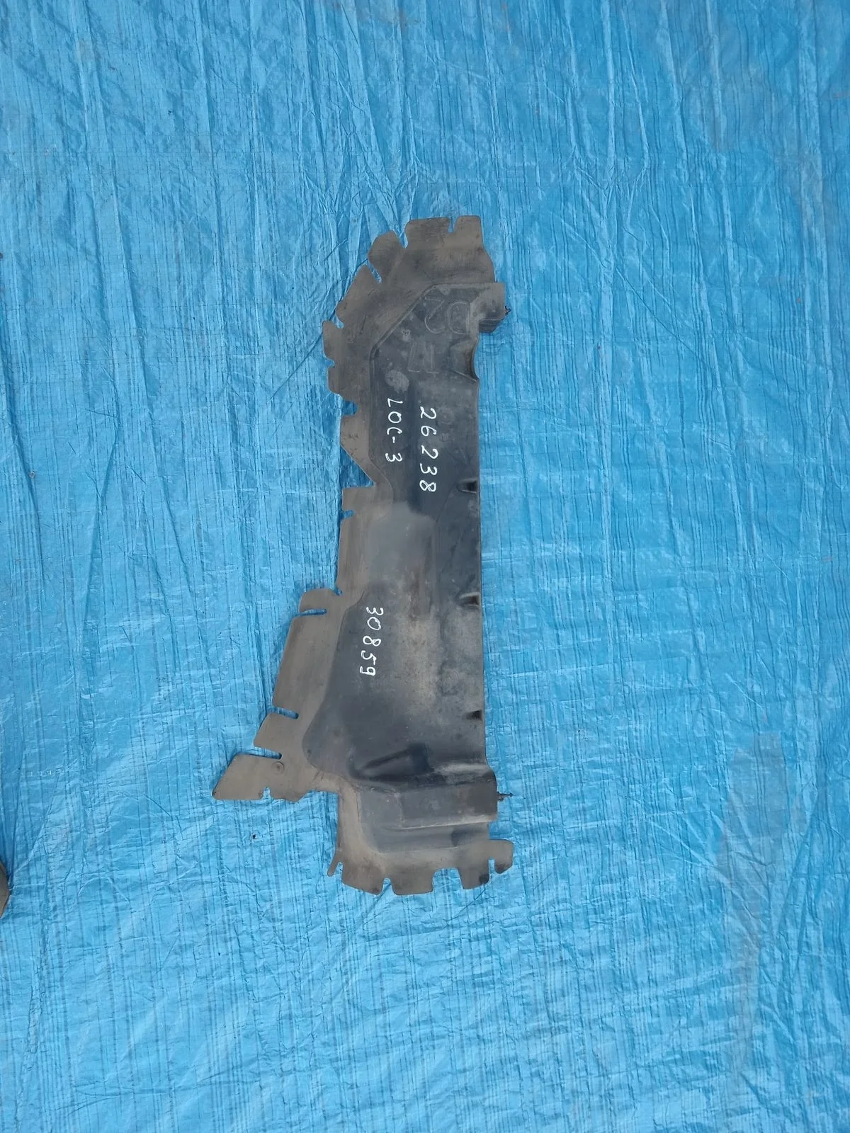 Дефлектор радиатора Peugeot 308 I рестайлинг (2011—2015) 4A/C 4B 4A 4E T7 9680361880 Право  9HZ EP6  EP6C DW10BTED4 EP6DT