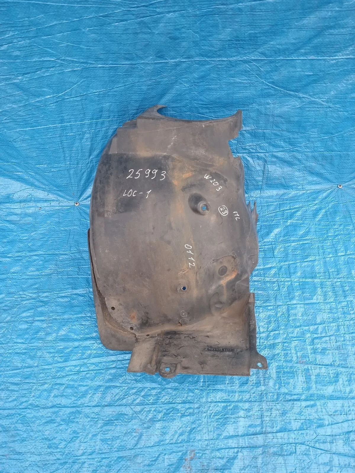 Подкрылок (локер) передний левый Mercedes-Benz C-класс W203/S203/CL203 (2000—2004) W203 A2038840522 Лево Перед