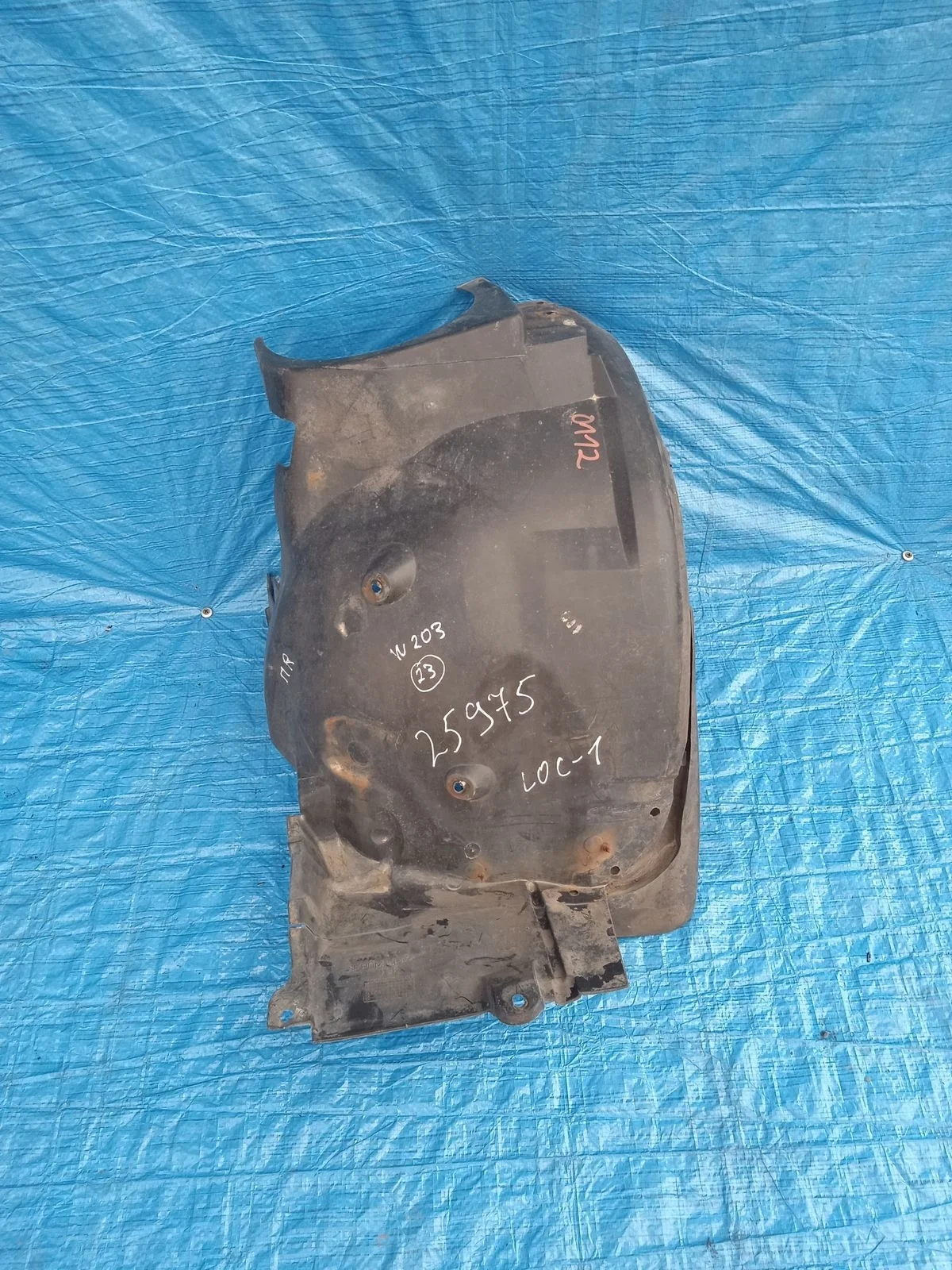 Подкрылок (локер) передний правый Mercedes-Benz C-класс W203/S203/CL203 (2000—2004) W203 A2038841222 Право Перед