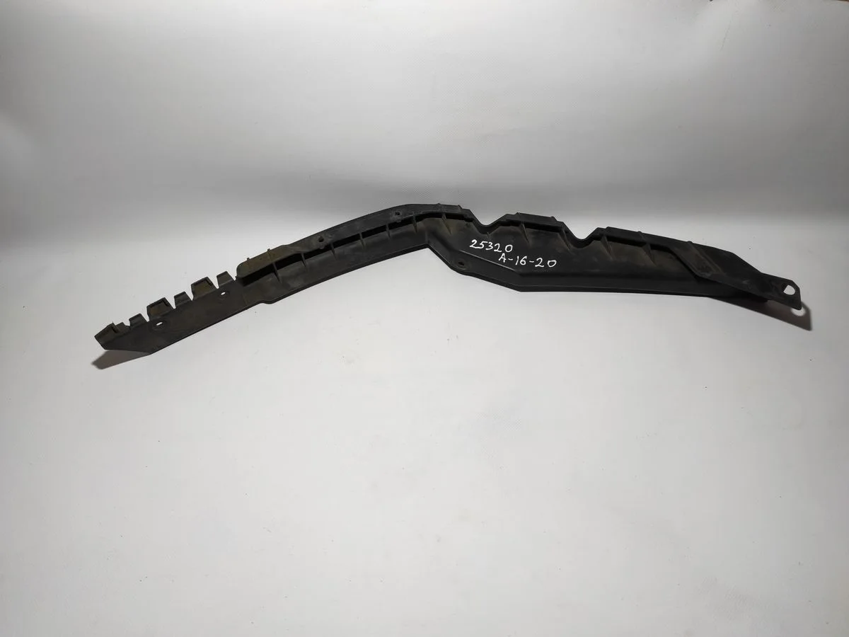 Кронштейн переднего бампера левый Skoda Octavia II (2004—2009) 1Z 1Z3 1Z0807183B,  1Z0807183 Лево Перед