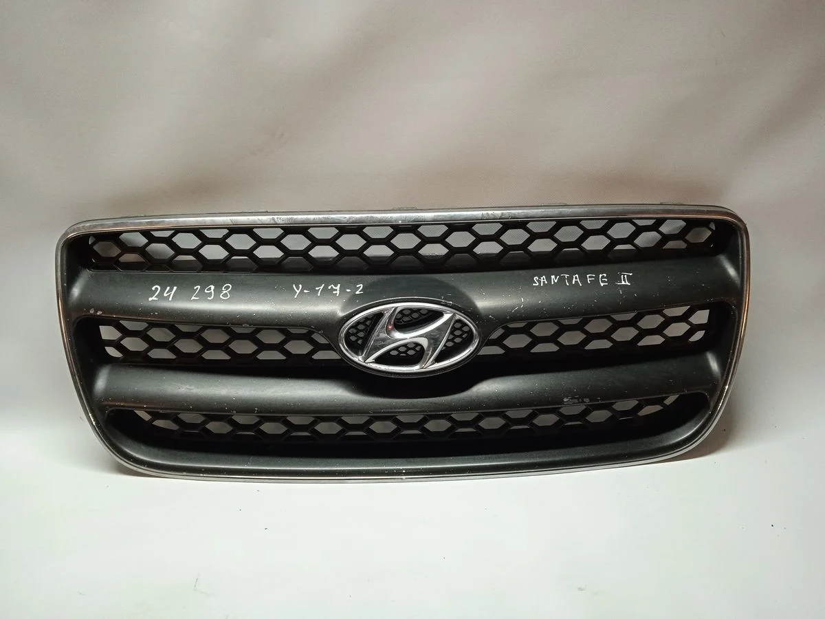 Решетка радиатора Hyundai Santa Fe II (2005—2010) CM 865612B010