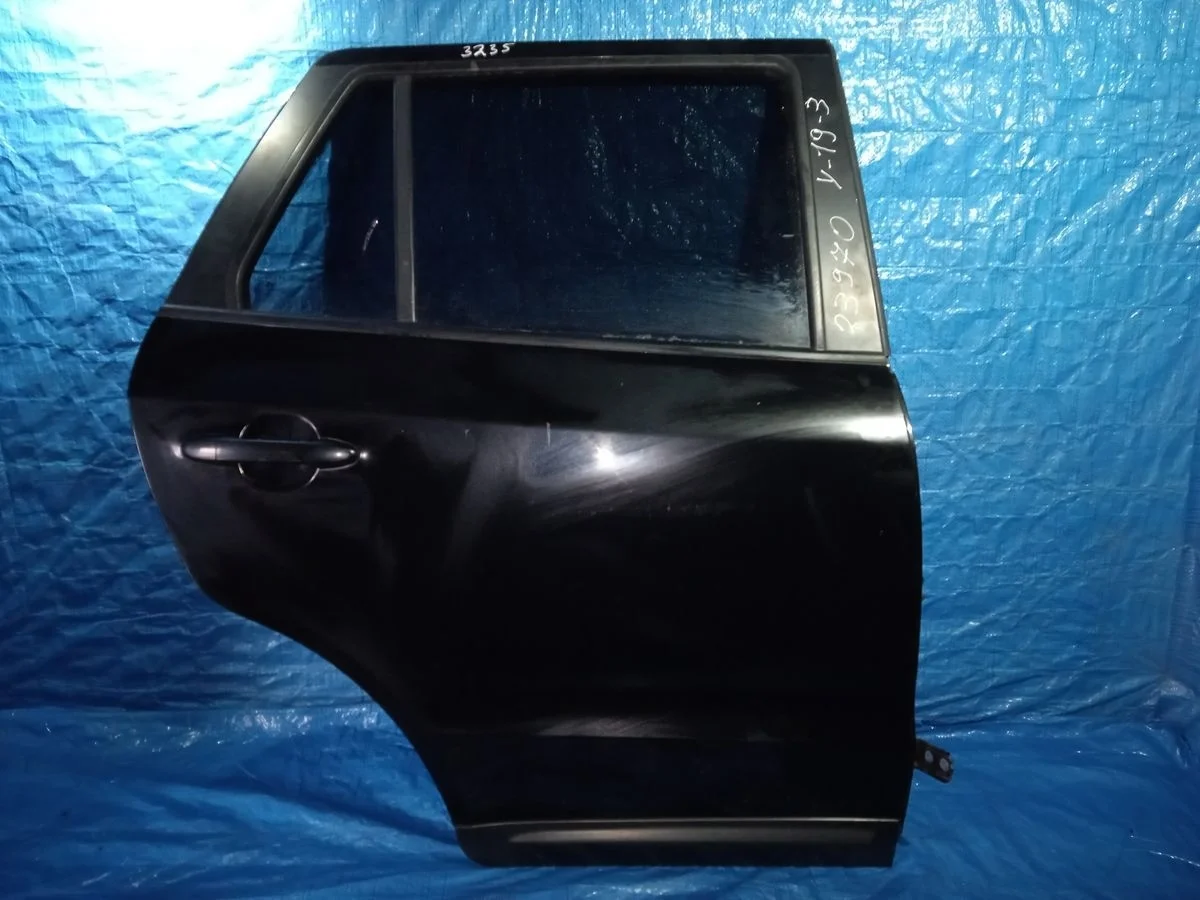Дверь задняя правая Hyundai Santa Fe II (2005—2010) CM 770042B030 Право Зад