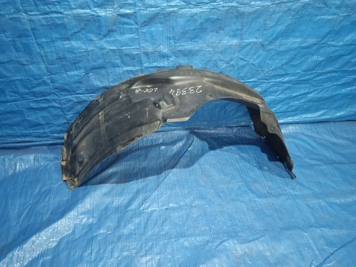 Подкрылок (локер) передний левый Toyota Avensis T220 (1997—2000) T220 220 AZT250 5387605020 Лево Перед