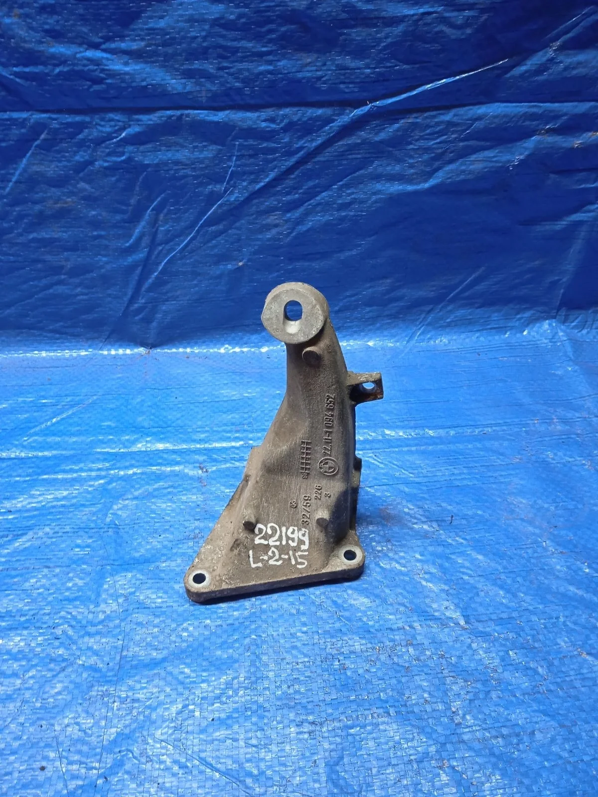 Кронштейн опоры двигателя BMW 3 серия E46 (1998—2003) E46 22111094652 Право  M43B18  M43B19  194E1  164 E3