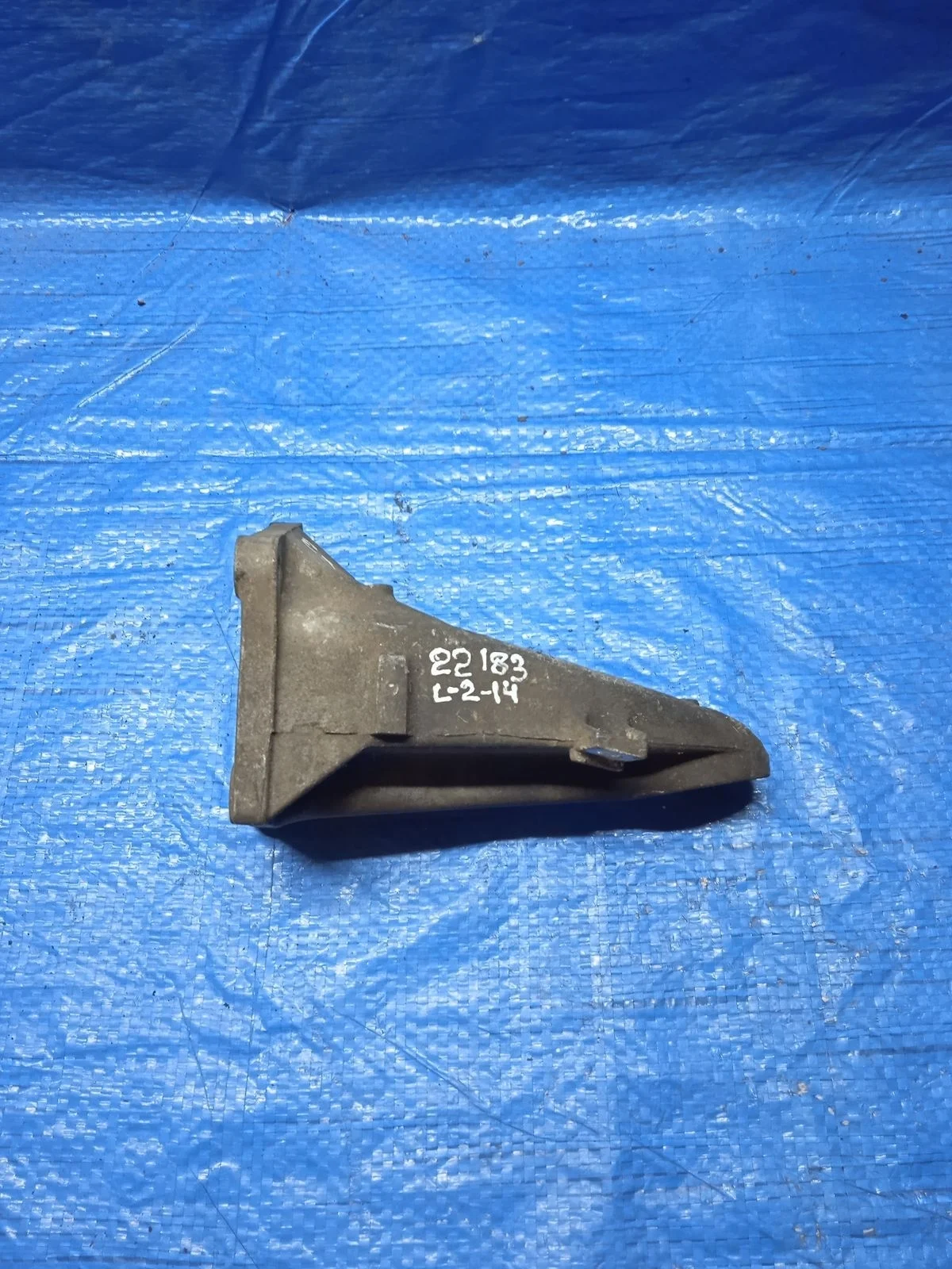 Кронштейн опоры двигателя BMW 3 серия E46 (1998—2003) E46 22111094652 Право  M43B18  M43B19  194E1  164 E3