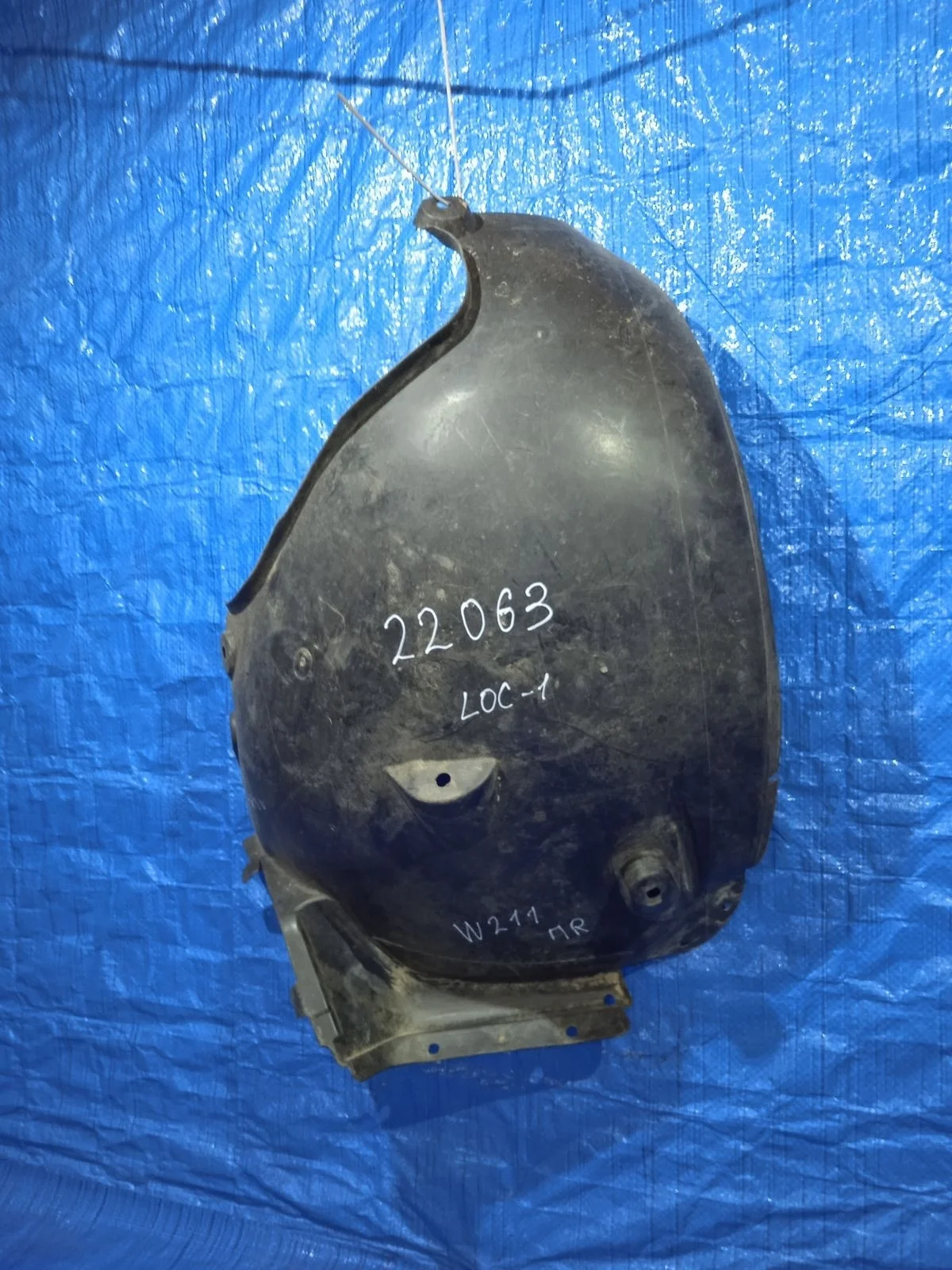 Подкрылок (локер) передний левый Mercedes-Benz E-класс W211/S211 (2002—2006)