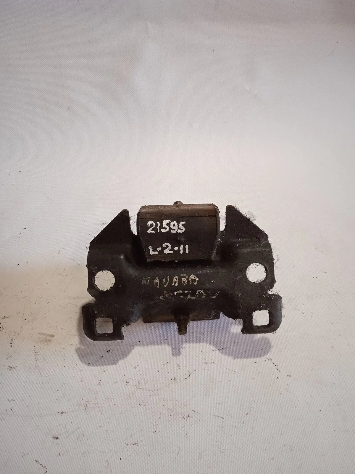 Опора ( подушка ) двигателя Nissan Pathfinder III (2004—2010) R51 11220EB300   YD25DDTI