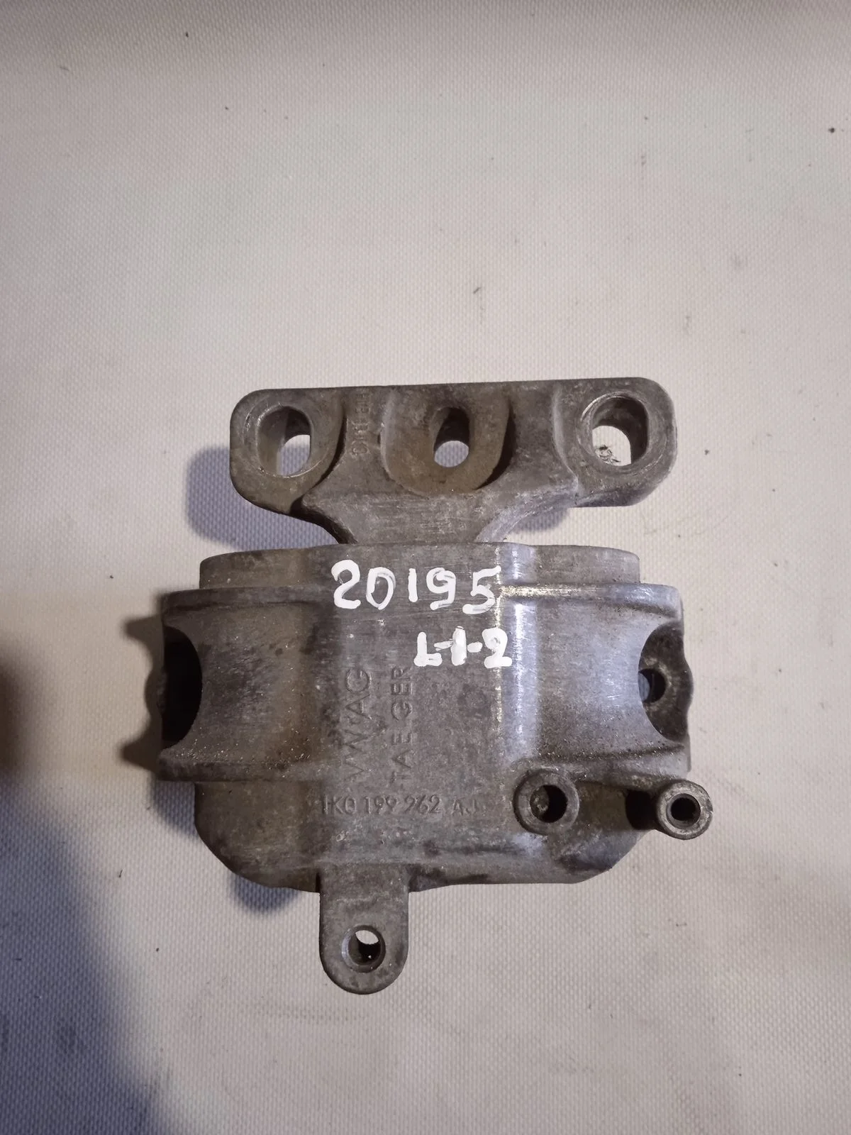 Опора ( подушка ) двигателя Skoda Octavia II (2004—2009) 1Z 1Z3 1K0199262AJ   BLF; BLP BAG  BUD BCA  BXW BLN CGGA