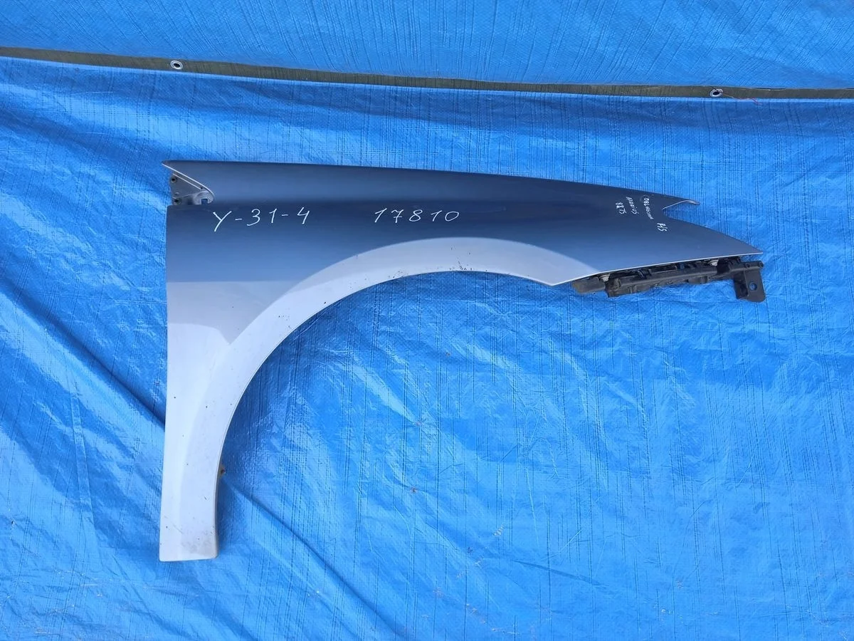 Крыло переднее правое Renault Laguna III (2007—2012) VF1BT1A0638888275 631000032R Право Перед K9K780