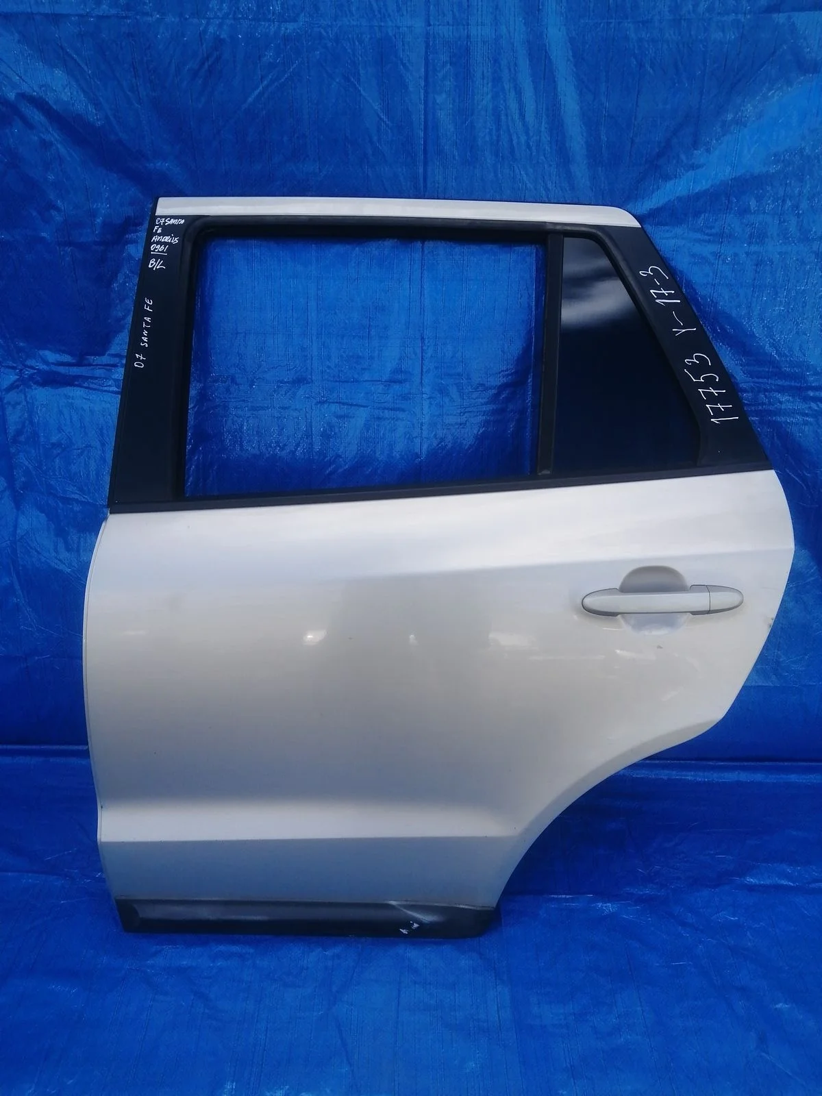 Дверь задняя левая Hyundai Santa Fe II (2005—2010)