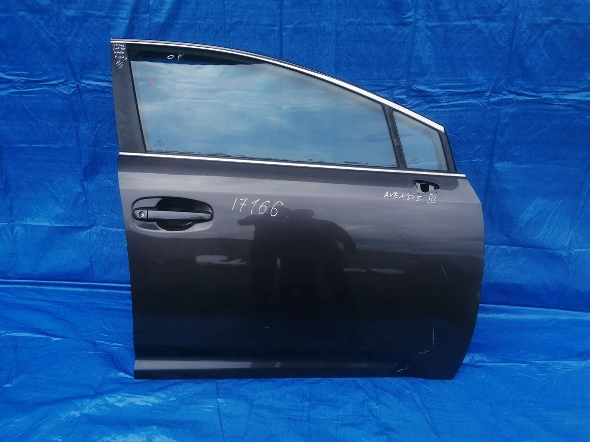 Дверь передняя правая Toyota Avensis T270 (2008—2011) SB1EG76L20E029289 6700105070 Право Перед 2ZRFAE