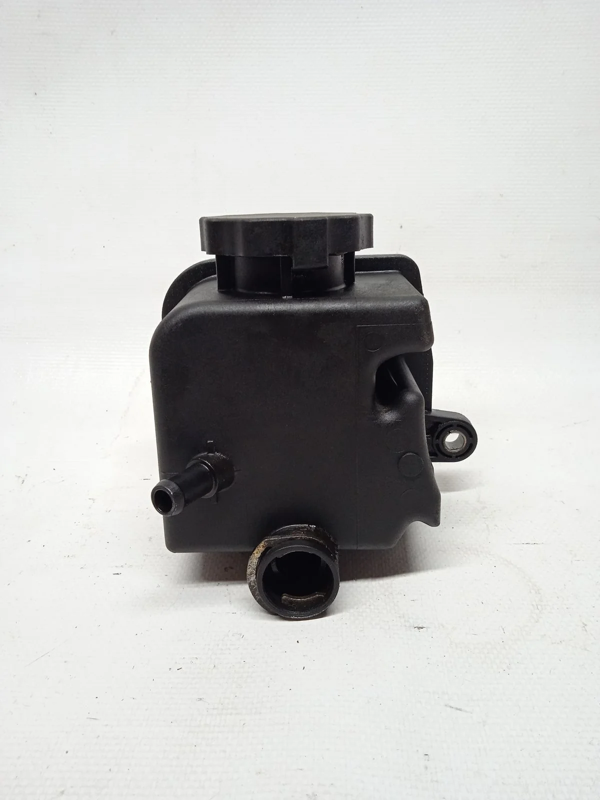 Бачок гидроусилителя (ГУР) Mercedes-Benz C-класс W202/S202 (1993—1997) W202 A0004600183   M112