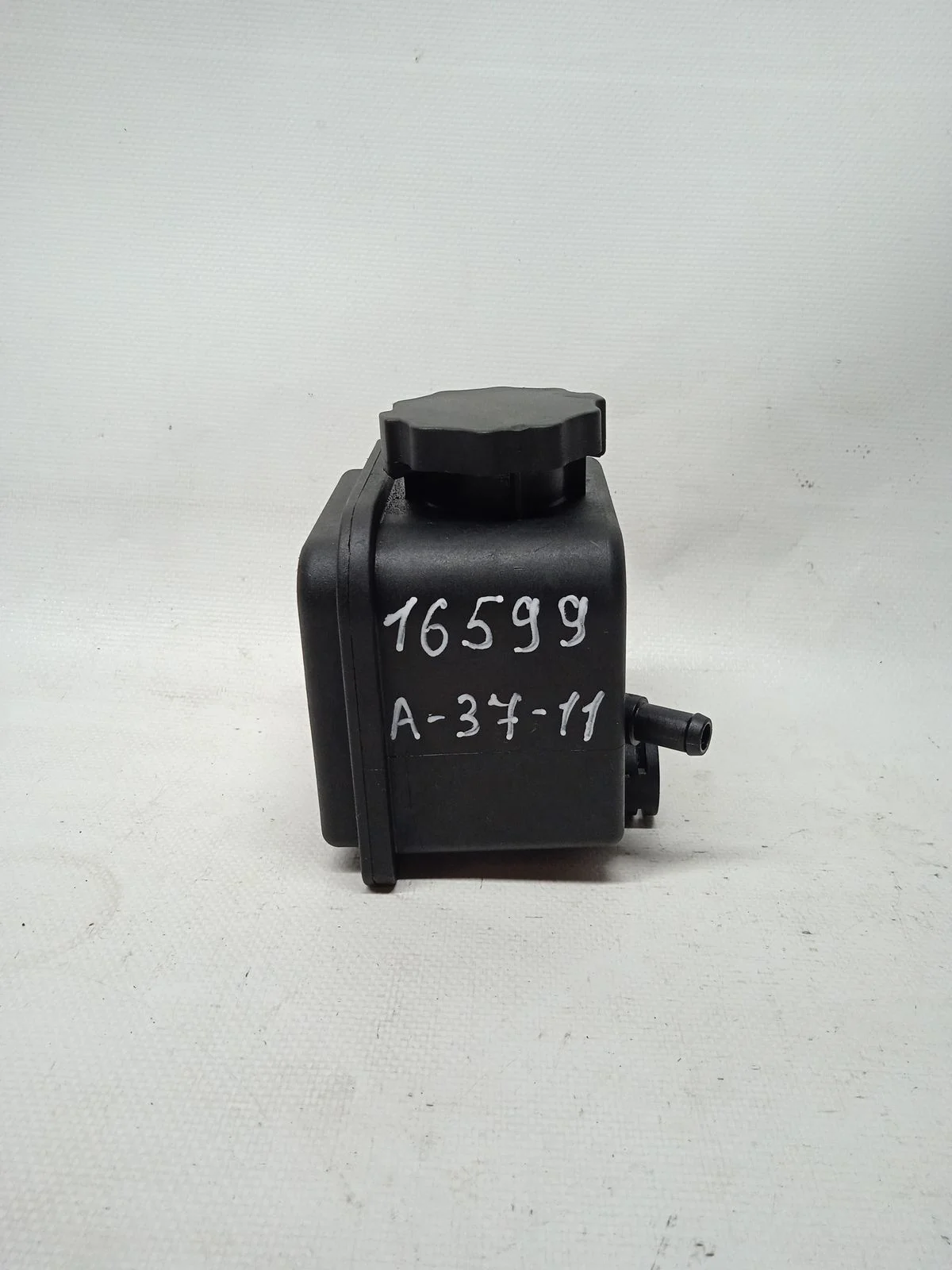 Бачок гидроусилителя (ГУР) Mercedes-Benz C-класс W202/S202 (1993—1997) W202 A0004600183   M112