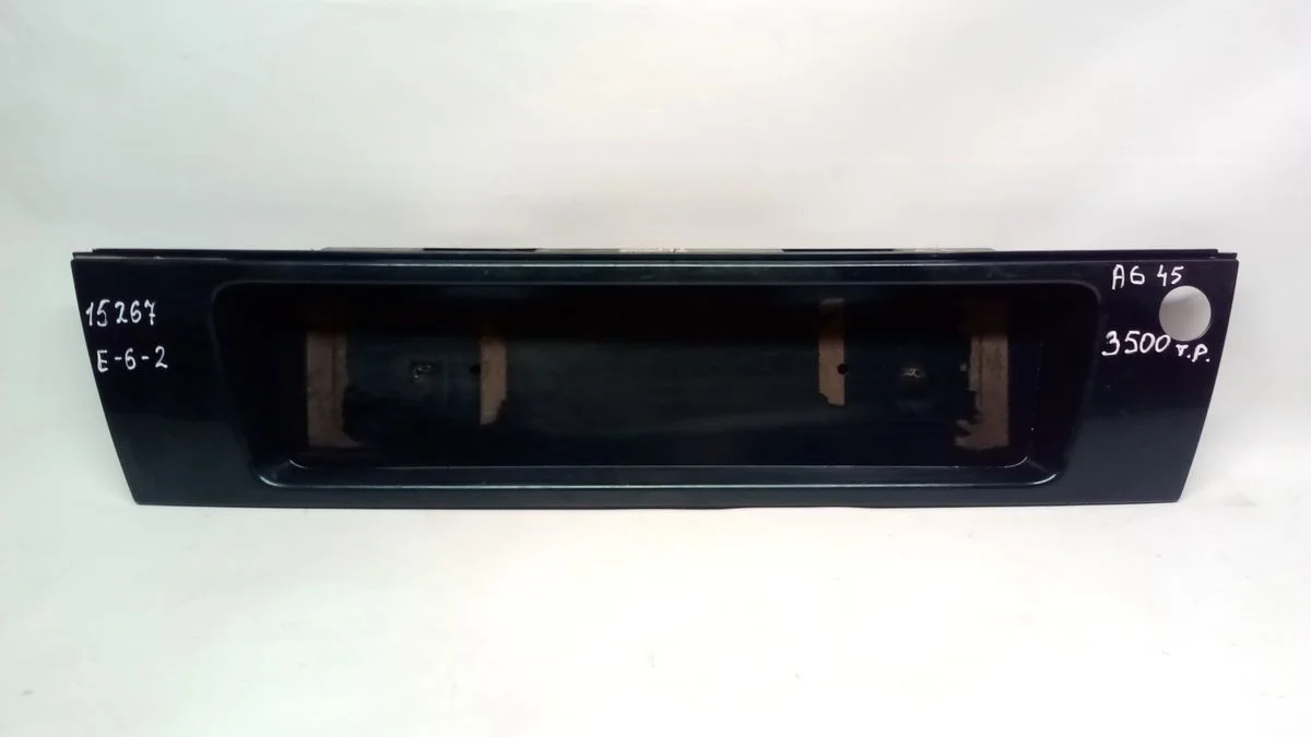 Накладка на крышку багажника (бленда) Audi A6 C4 (1994—1997) 4A 4A2 4A5 45 4A5853465D  Зад