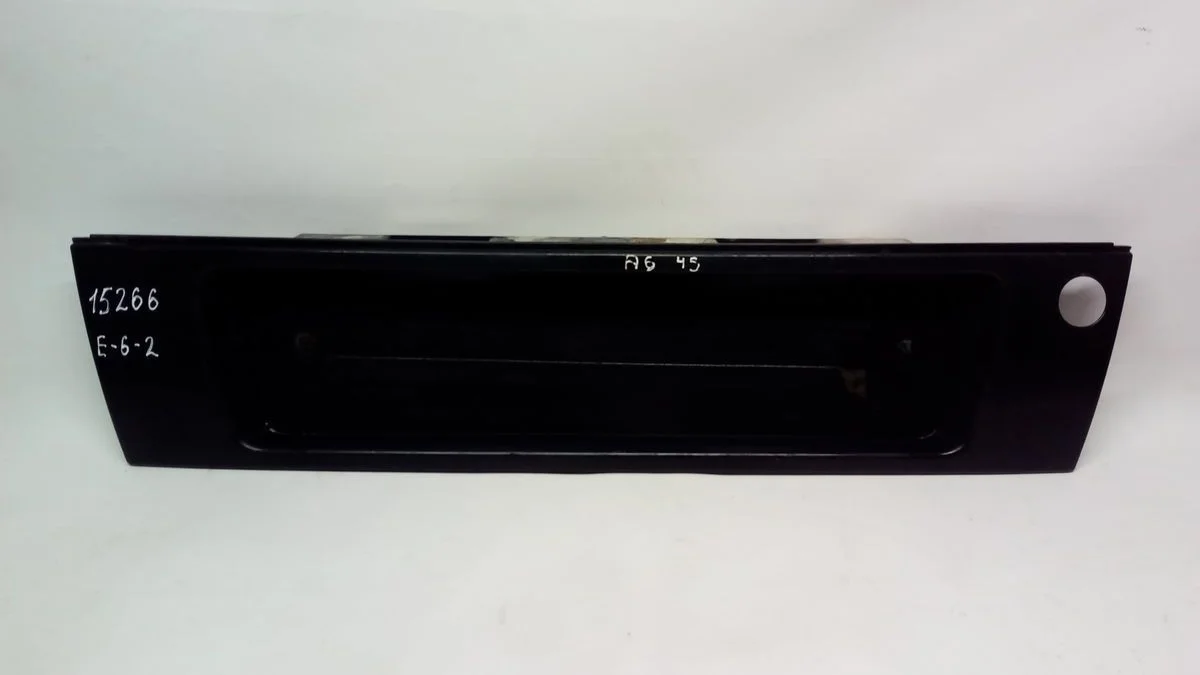 Накладка на крышку багажника (бленда) Audi A6 C4 (1994—1997) 4A 4A2 4A5 45 4A5853465D  Зад