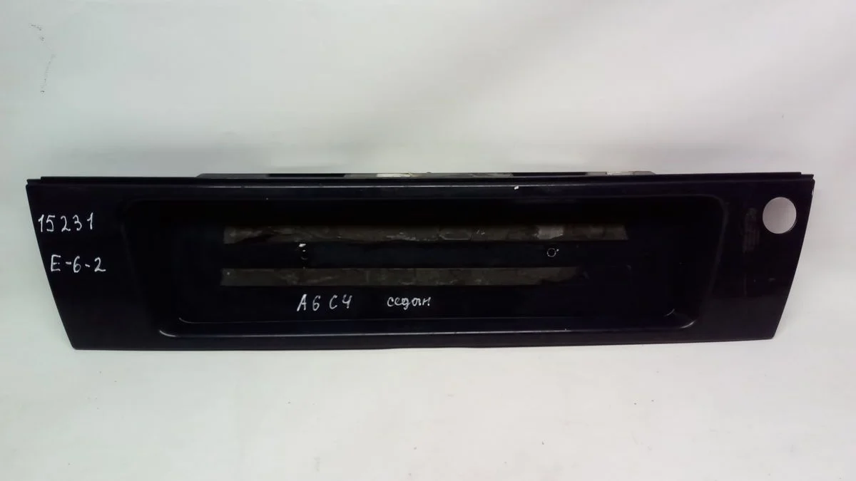 Накладка на крышку багажника (бленда) Audi A6 C4 (1994—1997) 4A 4A2 4A5 45 4A5853465D  Зад