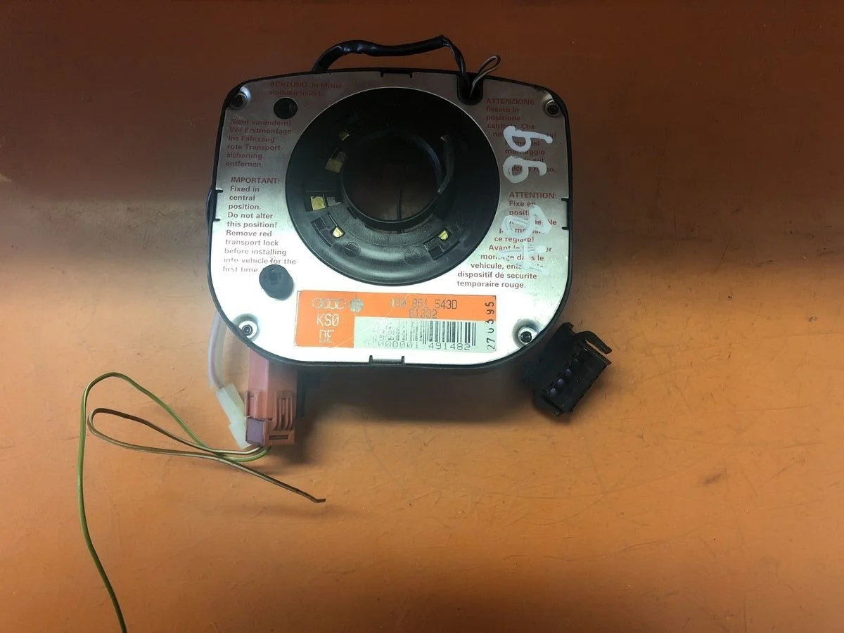 Кольцо (шлейф ) SRS Audi A6 C4 (1994—1997) 4A 4A2 4A5 45 4D0951543D