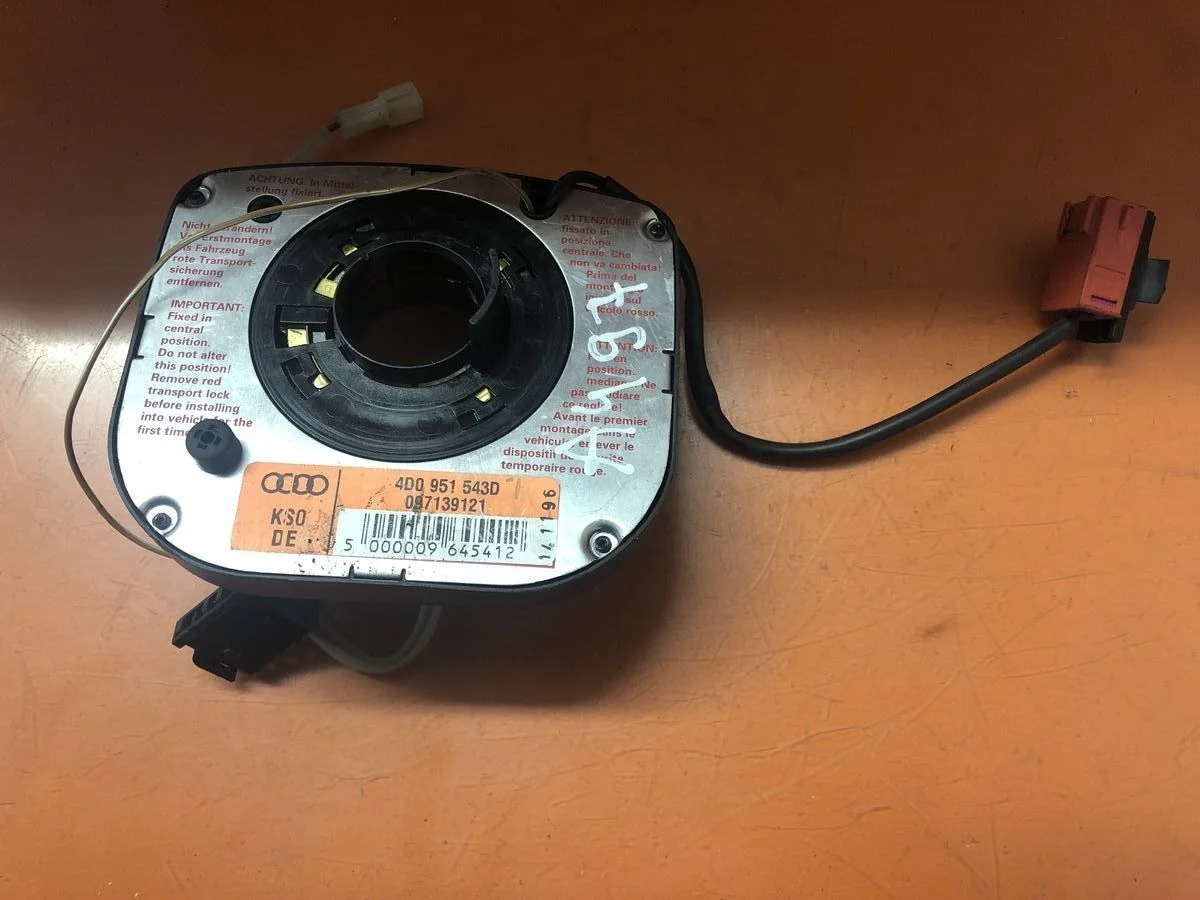 Кольцо (шлейф ) SRS Audi A6 C4 (1994—1997) 4A 4A2 4A5 45 4D0951543D