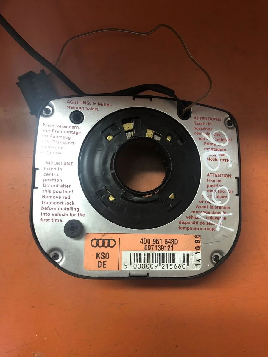 Кольцо (шлейф ) SRS Audi A6 C4 (1994—1997) 4A 4A2 4A5 45 4D0951543D