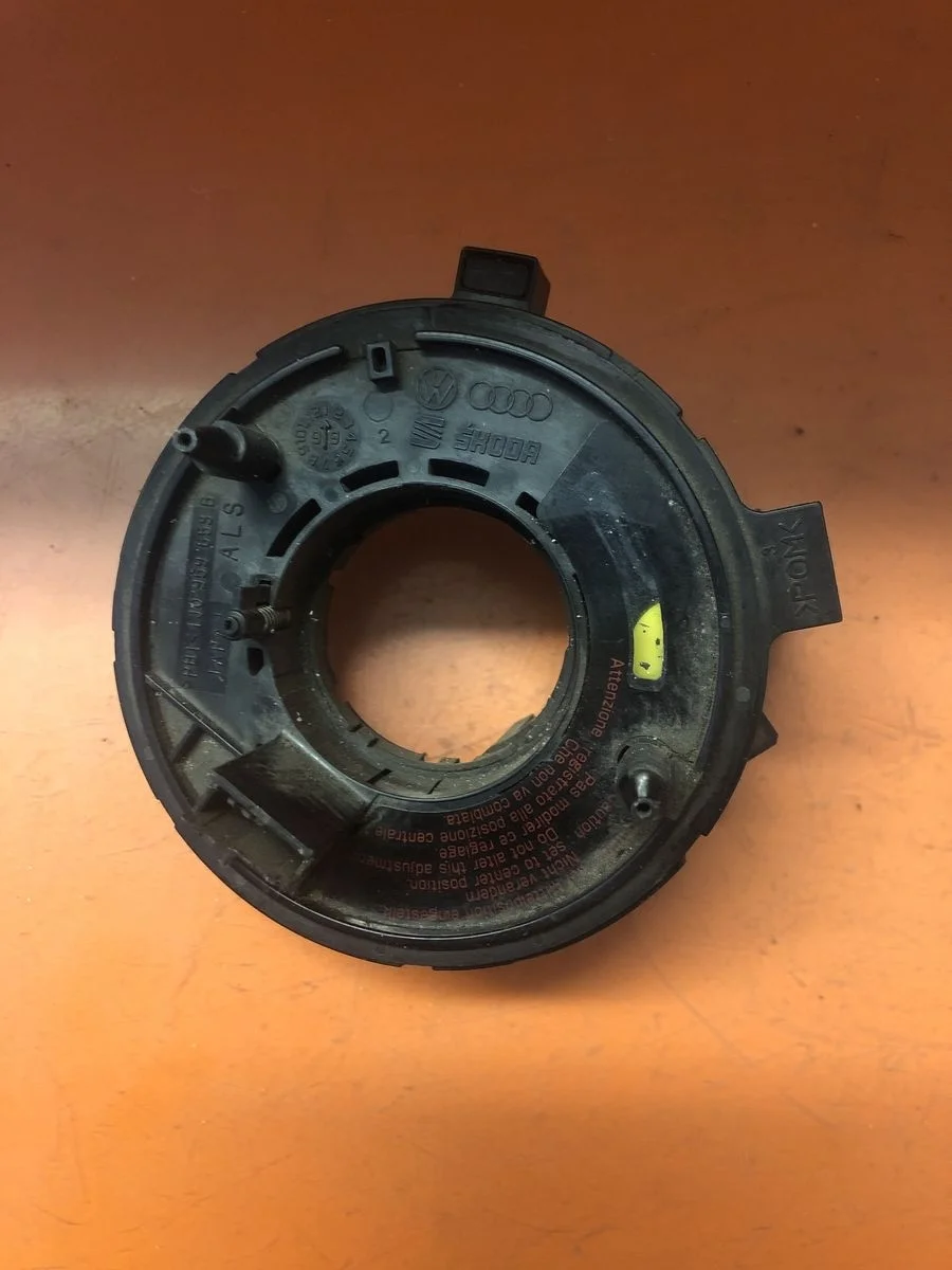 Кольцо (шлейф ) SRS Audi A6 C5 (1997—2001)