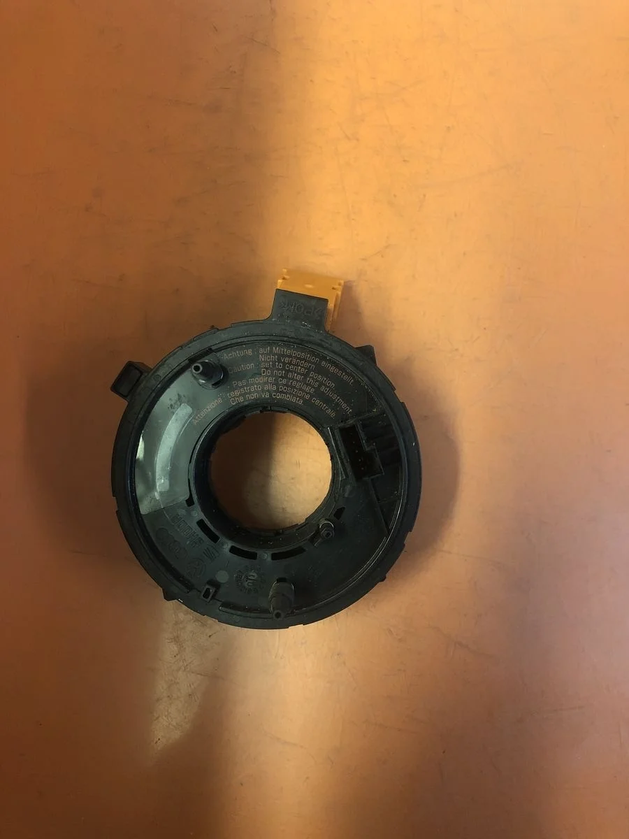 Кольцо (шлейф ) SRS Volkswagen Passat B5 (1996—2001) 3B 3B2 3B5 1J0959653E